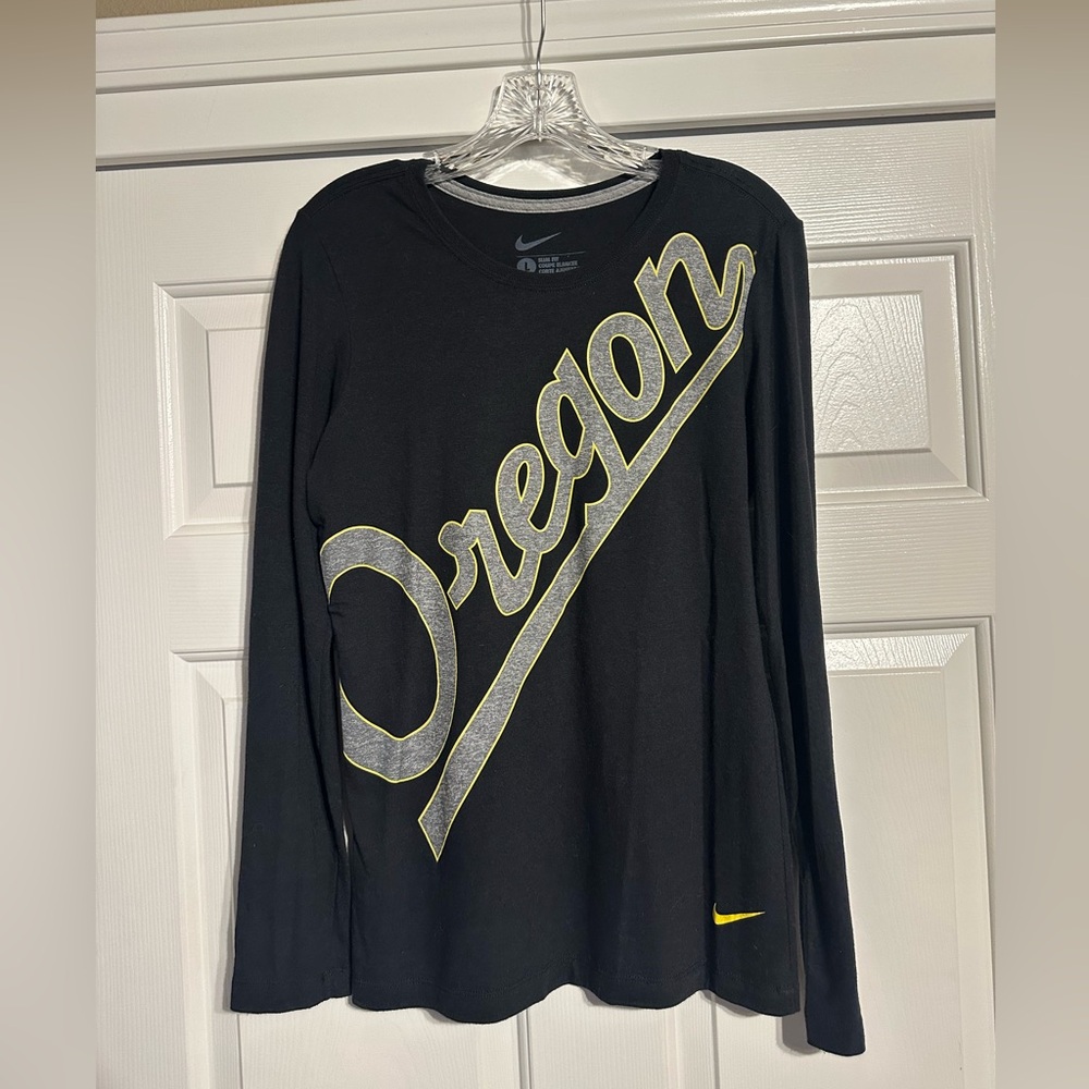 Nike University of Oregon Ducks Women's Long-Sleeve T-shirt Size L Slim Fit